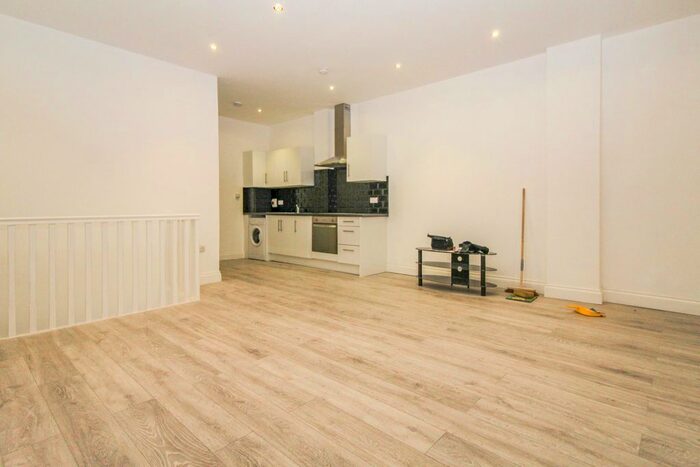 1 Bedroom Flat To Rent In Godwin Road, Forest Gate, London, E7