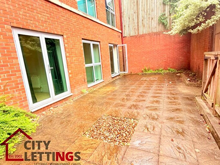2 Bedroom Apartment To Rent In Portland Square, Arboretum, NG7