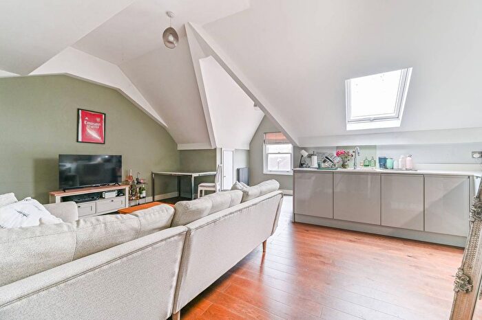 1 Bedroom Flat For Sale In Auckland Road, Crystal Palace, London, SE19