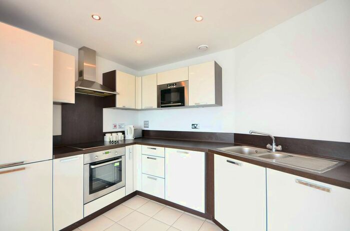 2 Bedroom Flat To Rent In Maple Quays, Canada Water, London, SE16