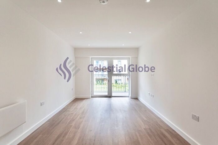 1 Bedroom Flat To Rent In Beaufort Square, London, NW9