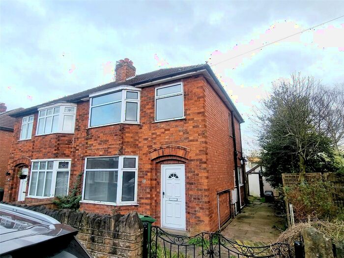 3 Bedroom Semi-Detached House To Rent In Kings Avenue, Loughborough, Leicestershire, LE11
