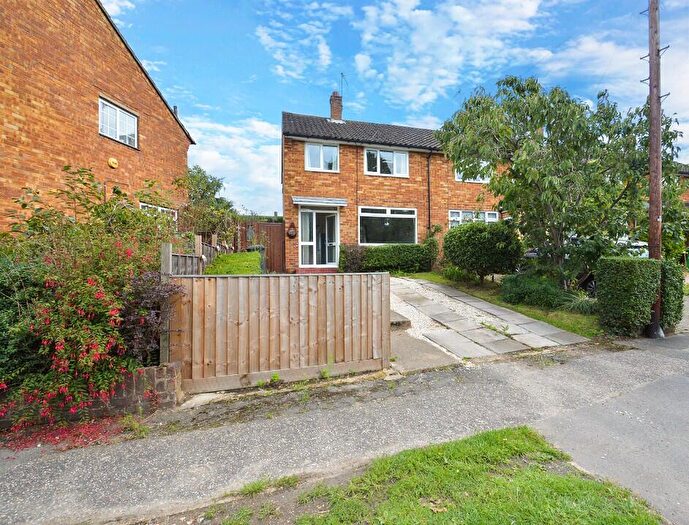 2 Bedroom House To Rent In Lynch Hill Lane, Slough, Berkshire, SL2
