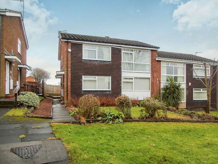 2 Bedroom Flat To Rent In Wansford Way, Whickham, Newcastle Upon Tyne, NE16