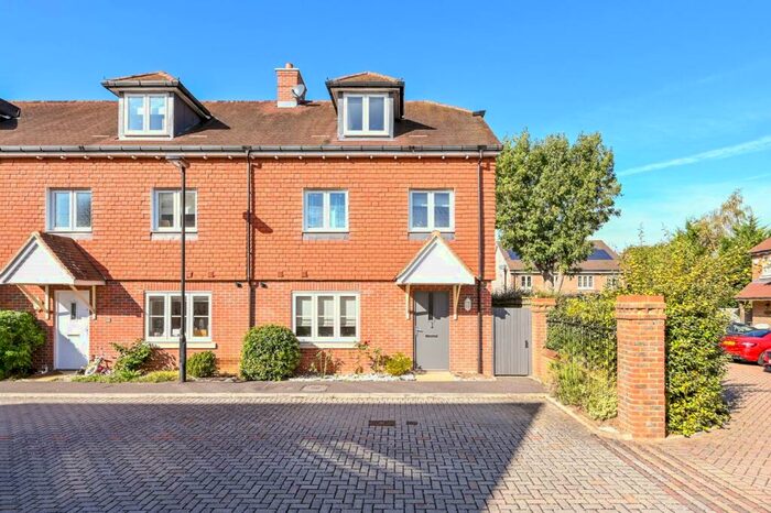 4 Bedroom End Of Terrace House To Rent In Guildford, , Burpham, Guildford, GU4