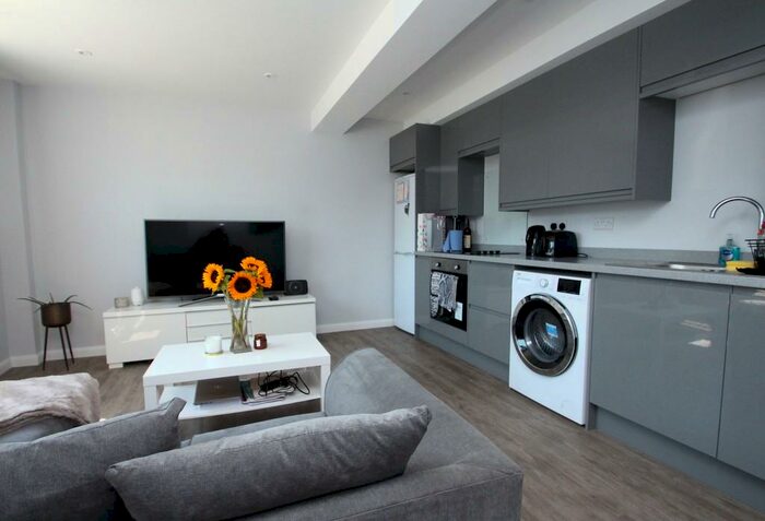 1 Bedroom Ground Flat To Rent In Elm Park, Ferring, BN12