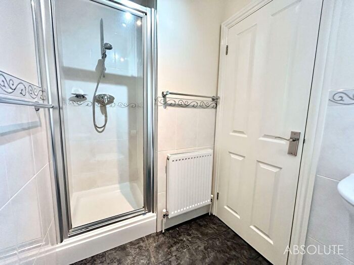 2 Bedroom Flat To Rent In Babbacombe Road, The Hollies, TQ1