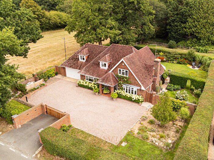 4 Bedroom Detached House For Sale In Brickhouse Lane, Newchapel, RH7