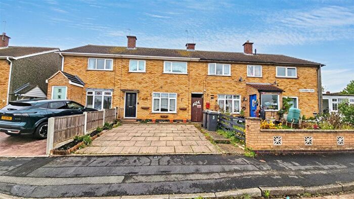 3 Bedroom Town House For Sale In Stornaway Road, Leicester, LE5