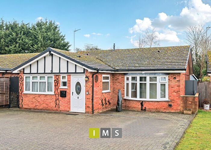 3 Bedroom Detached House For Sale In Bucknell Road, Bicester, OX26