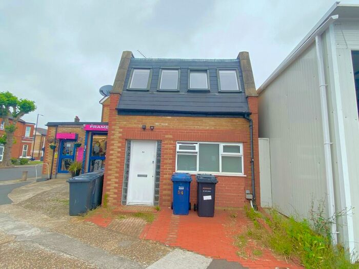 1 Bedroom Flat To Rent In Rosemont Avenue, N12