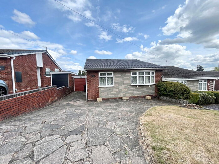 2 Bedroom Semi-Detached Bungalow For Sale In Woods Lane, Brierley Hill, DY5