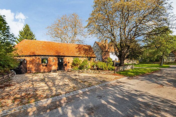 2 Bedroom Barn Conversion For Sale In Vicarage Road, Steventon, OX13