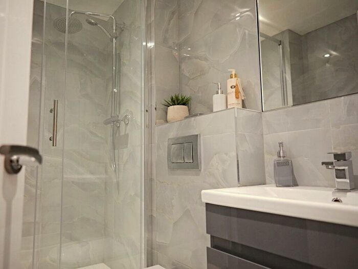 Studio To Rent In The Headrow, Leeds, West Yorkshire, LS1