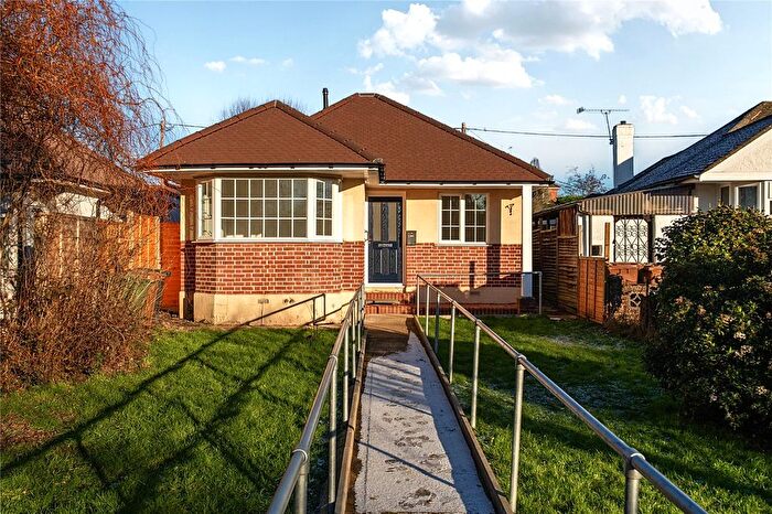 2 Bedroom Bungalow For Sale In Oxenden Road, Tongham, Farnham, Surrey, GU10