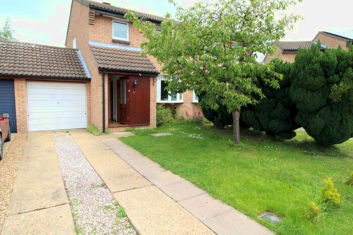 3 Bedroom Semi-Detached House To Rent In Limes Road, Hardwick, Cambridge, Cambridgeshire, CB23