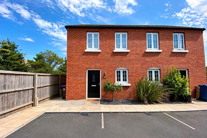 2 Bedroom Property To Rent In Birch Close, Nottingham, NG13