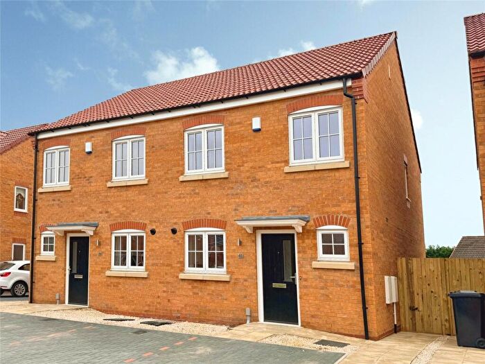 3 Bedroom Semi-Detached House For Sale In Hurst Avenue, Armthorpe, Doncaster, DN3