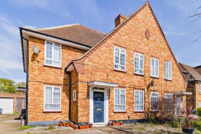 2 Bedroom Maisonette To Rent In Tolcarne Drive, Pinner, HA5