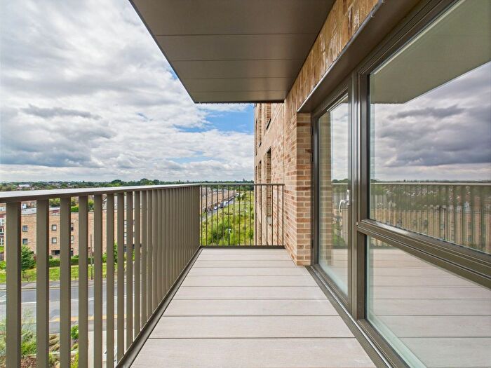 2 Bedroom Flat To Rent In Donovan Way, Harrow, HA1