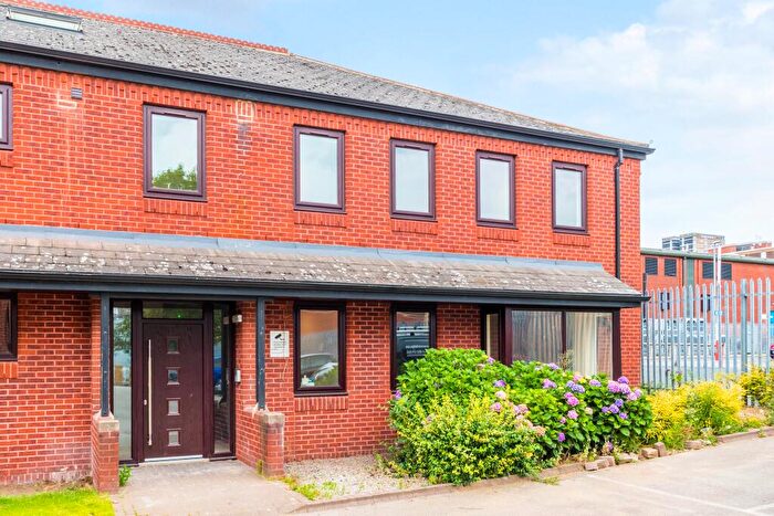 1 Bedroom Apartment To Rent In Brunswick Court, Leeds, West Yorkshire, LS2