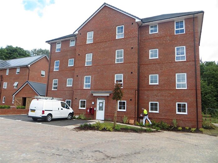 2 Bedroom Flat To Rent In Tawny Grove, Canley, Coventry, CV4