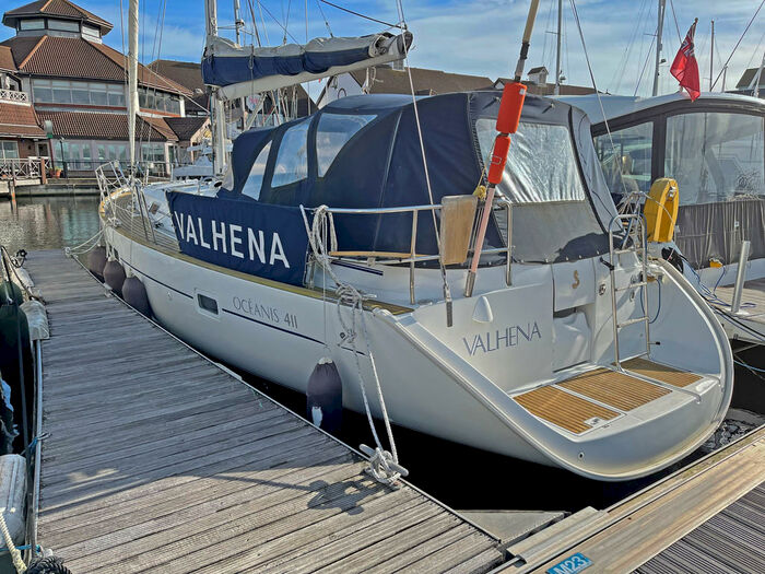 Garage / Parking To Rent In Mooring, Port Solent, M23