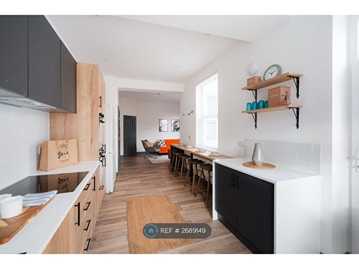 8 Bedroom Terraced House To Rent In Downend Road, Downend, Bristol, BS16