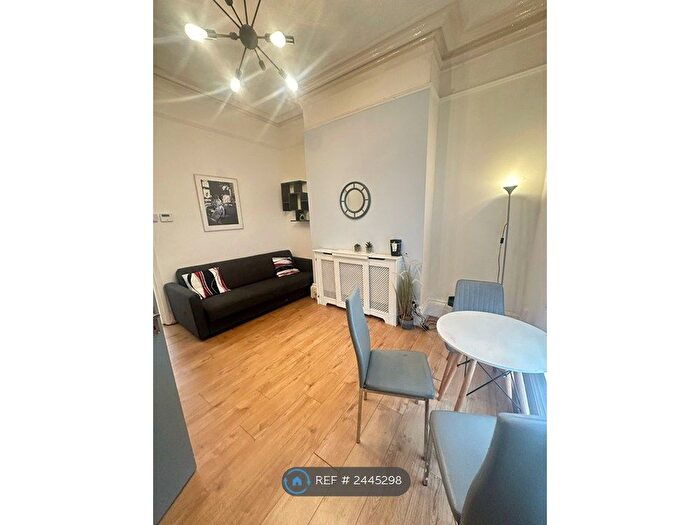 1 Bedroom Flat To Rent In Holbeck, Leeds, LS11