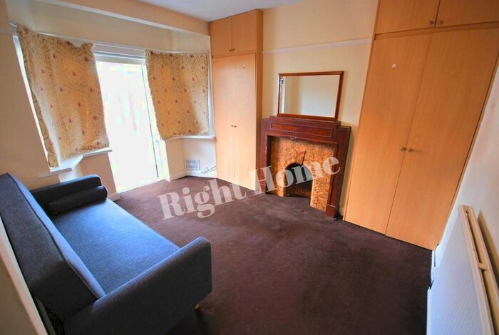 5 Bedroom Terraced House To Rent In Ealing Road, Wembley, Middlesex, HA0