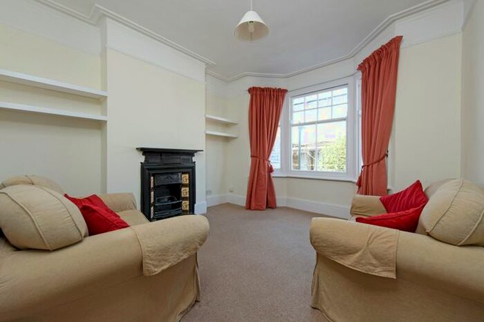 2 Bedroom Flat To Rent In Marcus Street, London, SW18