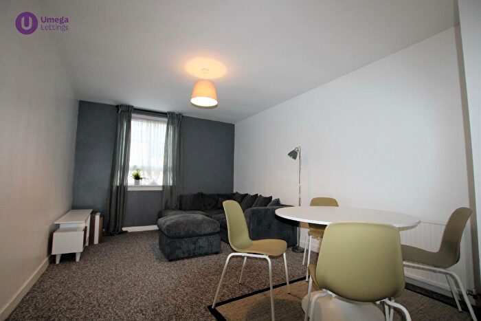 2 Bedroom Flat To Rent In Causewayside, Newington, Edinburgh, EH9