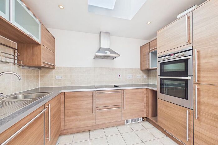 2 Bedroom Flat To Rent In Pavilions, Windsor, Berkshire, SL4
