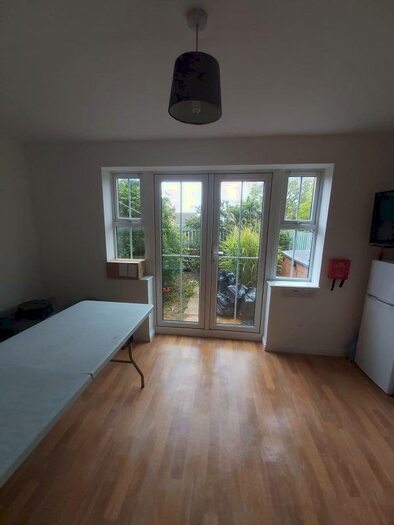 5 Bedroom House To Rent In Casson Drive, Bristol, BS16