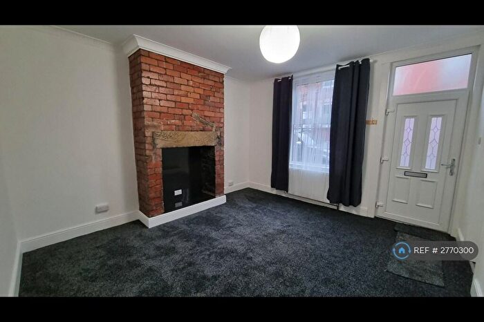 1 Bedroom Terraced House To Rent In Aviary Grove, Leeds, LS12