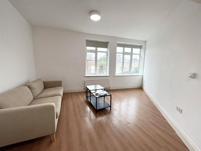 1 Bedroom Property To Rent In Aylmer Parade, Aylmer Road, London, N2