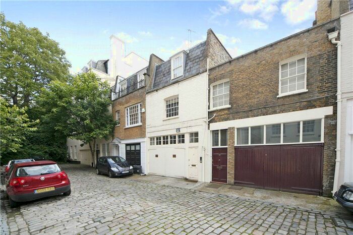 2 Bedroom Flat To Rent In Belgrave Mews North, London, SW1X