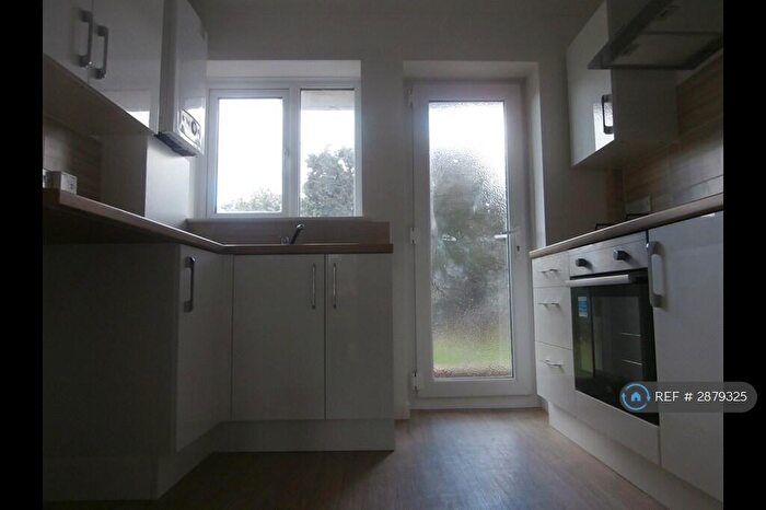 3 Bedroom Flat To Rent In Holloway Avenue, Bournemouth, BH11