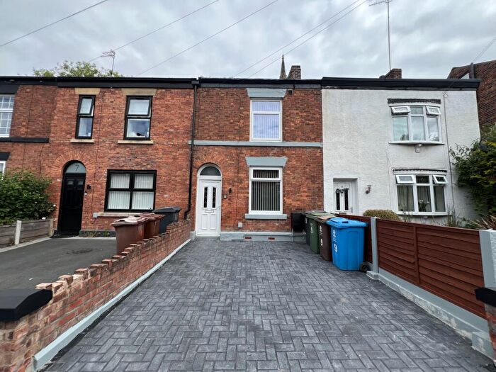 2 Bedroom House To Rent In Pole Lane, Failsworth, M35