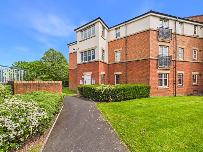 2 Bedroom Flat For Sale In Redgrave Close, St James Village, NE8