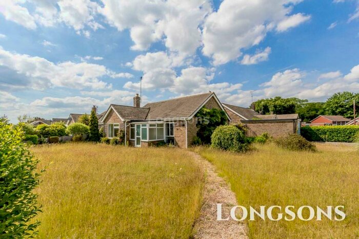 2 Bedroom Detached Bungalow For Sale In Eastfields, Narborough, PE32