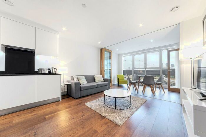 2 Bedroom Apartment To Rent In Gateway Tower, Western Gateway, Royal Victoria, London, E16