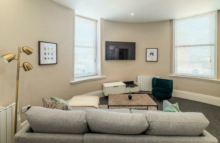 3 Bedroom Apartment To Rent In Derby Road, Nottingham, NG1