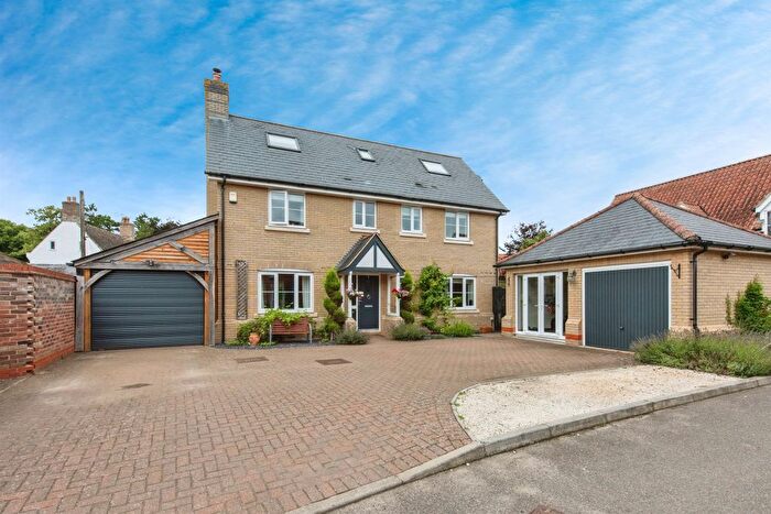 4 Bedroom Detached House For Sale In Shrubbery Close, Hessett, Bury St. Edmunds, IP30