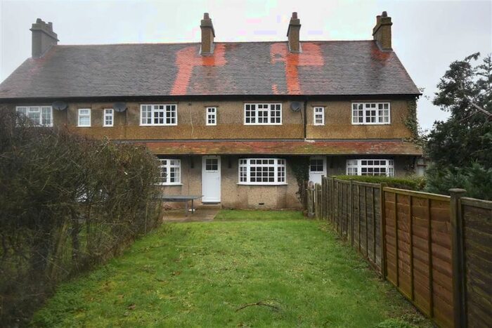 3 Bedroom Terraced House To Rent In Lee Farm Cottages, Pinkneys Green, Maidenhead, SL6