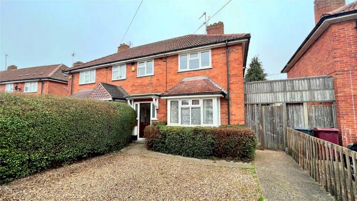 3 Bedroom Semi-Detached House To Rent In Tavistock Road, Reading, Berkshire, RG2