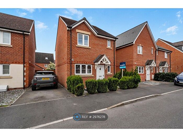 3 Bedroom Detached House To Rent In Barn Owl Drive, Bracknell, RG12