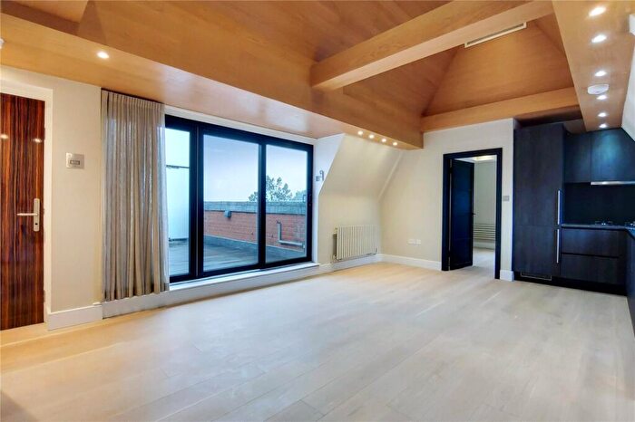 2 Bedroom Apartment To Rent In Fitzjohns Avenue, Hampstead, London, NW3