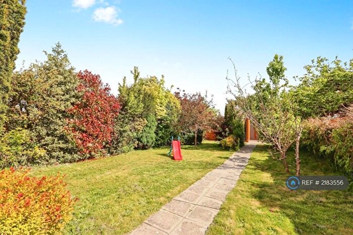 2 Bedroom Bungalow To Rent In Rossmore Road, Poole, BH12