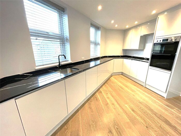 5 Bedroom End Of Terrace House To Rent In York Road, Torpoint, Cornwall, PL11